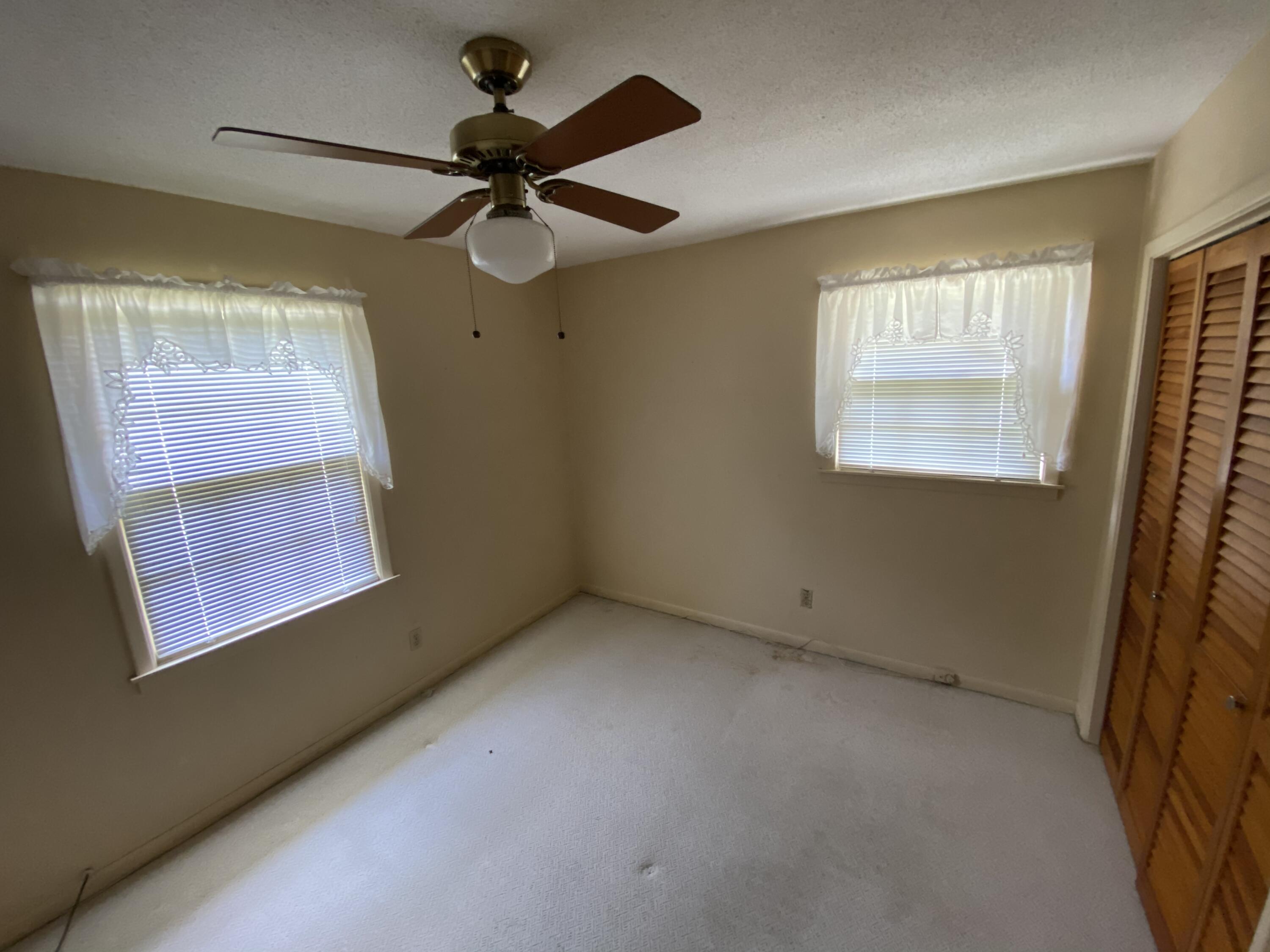 110 Rosa Street Summerville, SC 29483 - Photo 9 of 13 Photo May 05, 1 41 48 PM