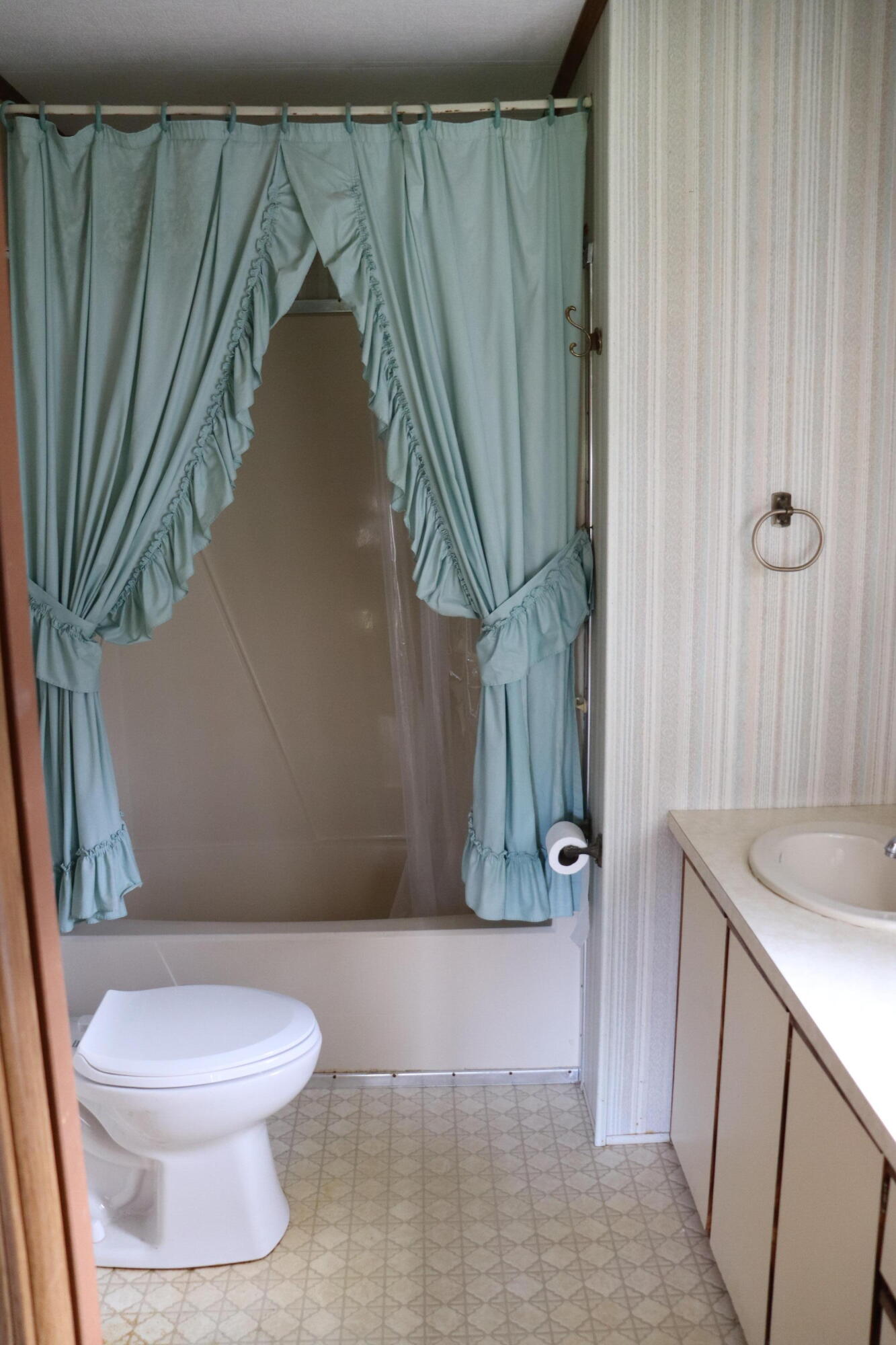 187 Lebanon Road Winterport, ME 04496 - Photo 20 of 35 IMG_1611