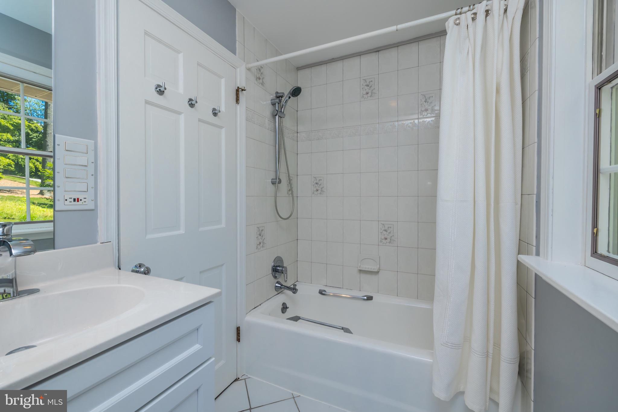 146 Logtown Road Media, PA 19063 - Photo 88 of 128 Bright and inviting bathroom retreat.