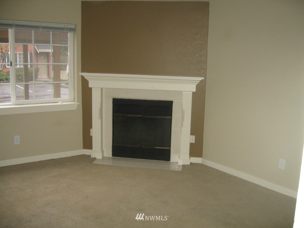 412 Center Road, Unit B10 Everett, WA 98204 - Photo 3 of 4