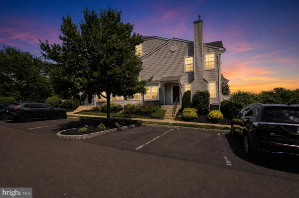 $445,000 | 327 Eagle Court, Unit 201, Jamison, PA 18929