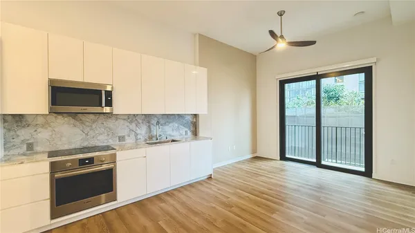 $3,100 | 987 Queen Street, Unit 806, Honolulu, HI 96814
