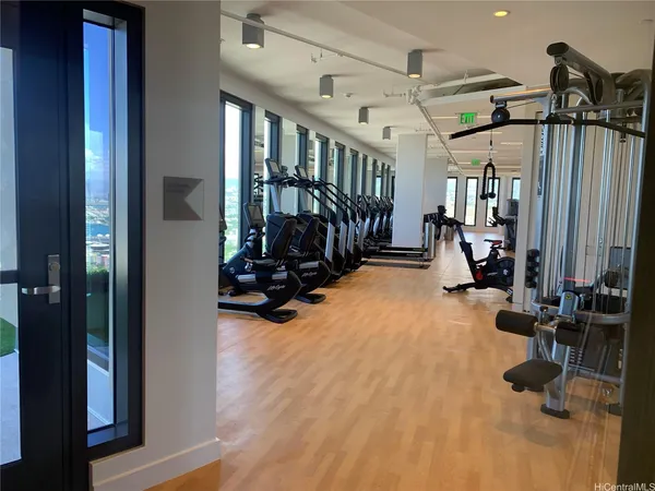 $3,100 | 987 Queen Street, Unit 806, Honolulu, HI 96814