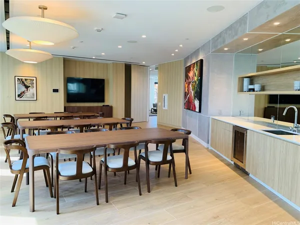 $3,100 | 987 Queen Street, Unit 806, Honolulu, HI 96814