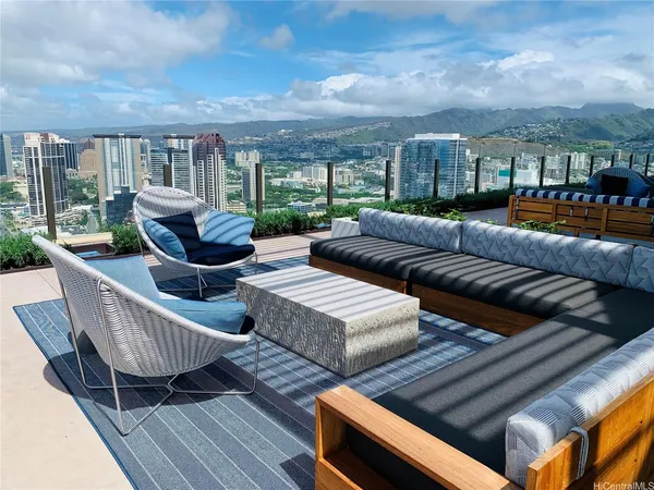 $3,100 | 987 Queen Street, Unit 806, Honolulu, HI 96814