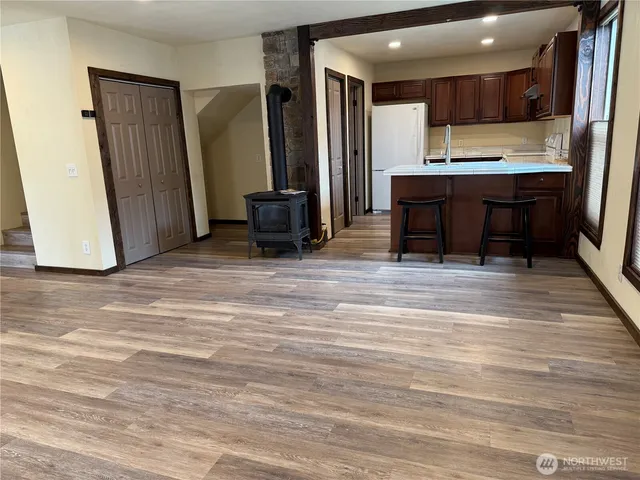 $1,800 | 204 West Pennsylvania Avenue, Unit 4, Roslyn, WA 98941