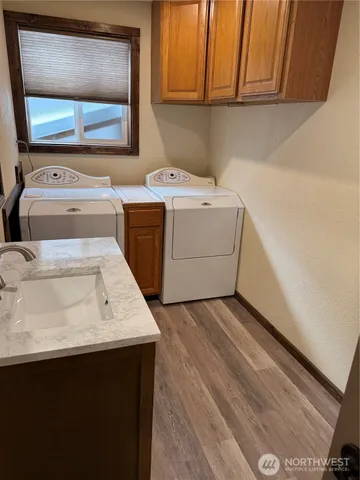 $1,800 | 204 West Pennsylvania Avenue, Unit 4, Roslyn, WA 98941