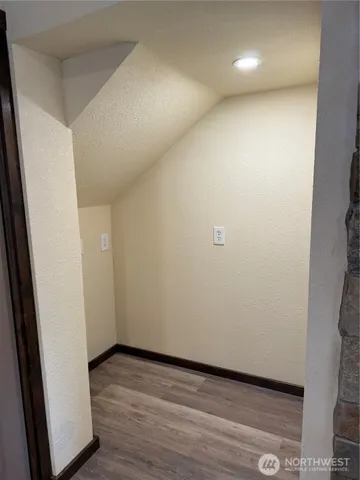 $1,800 | 204 West Pennsylvania Avenue, Unit 4, Roslyn, WA 98941