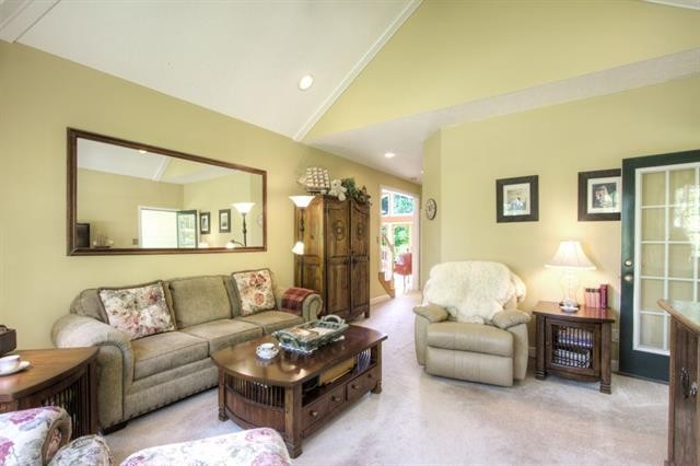 868 Reed Road Ten Mile, TN 37880 - Photo 19 of 40 a living room with furniture and a table