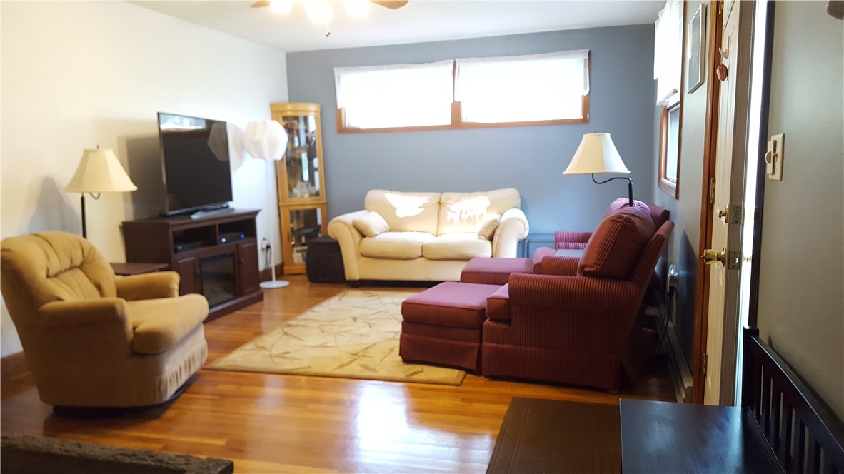21 Pine Swamp Road Cumberland, RI 02864 - Photo 6 of 11 Living Room