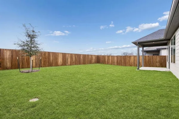 $382,490 | 3903 Somerville Drive, Farmersville, TX 75442