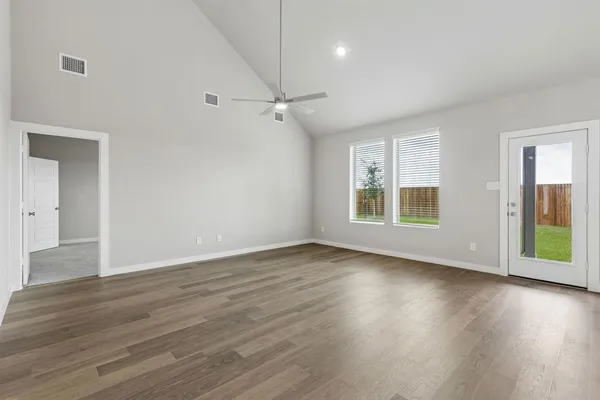 $382,490 | 3903 Somerville Drive, Farmersville, TX 75442