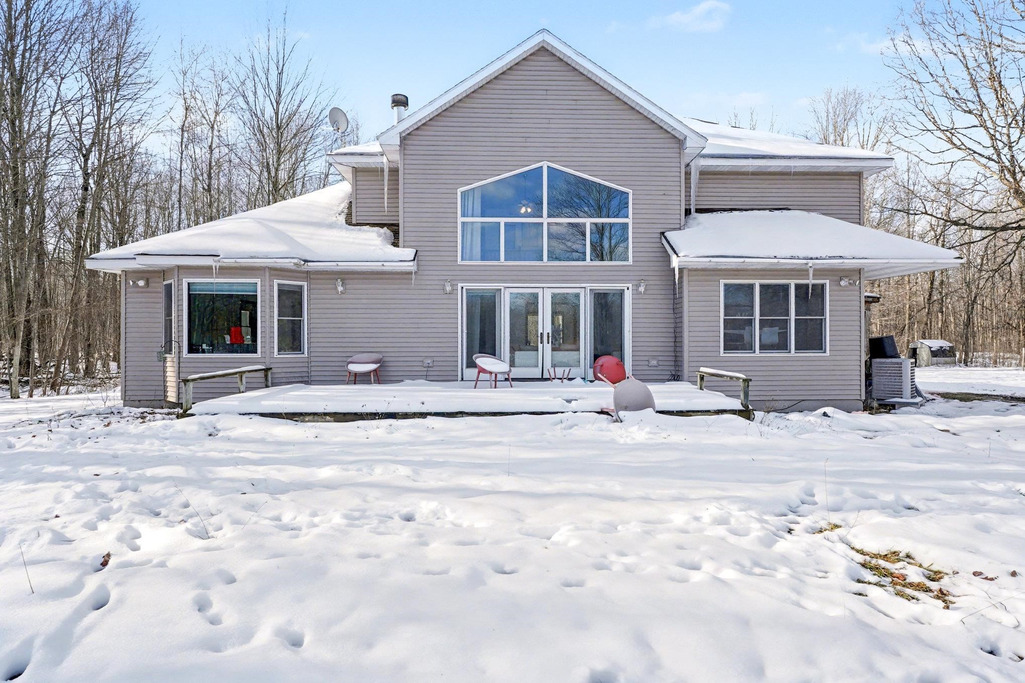 635 South East County Line Road Shepherd, MI 48883 - Photo 23 of 32