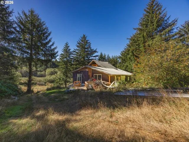 $399,900 | 931 North S Low Road, Seal Rock, OR 97376