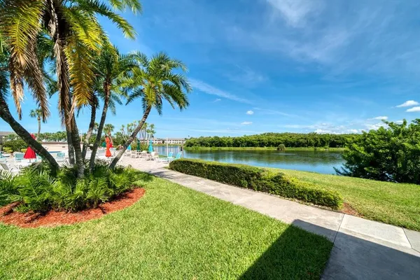 $144,000 | 10038 62nd Avenue North, Unit 17, St. Petersburg, FL 33708