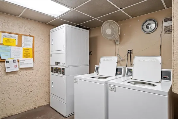 $144,000 | 10038 62nd Avenue North, Unit 17, St. Petersburg, FL 33708