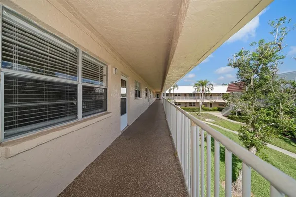 $144,000 | 10038 62nd Avenue North, Unit 17, St. Petersburg, FL 33708
