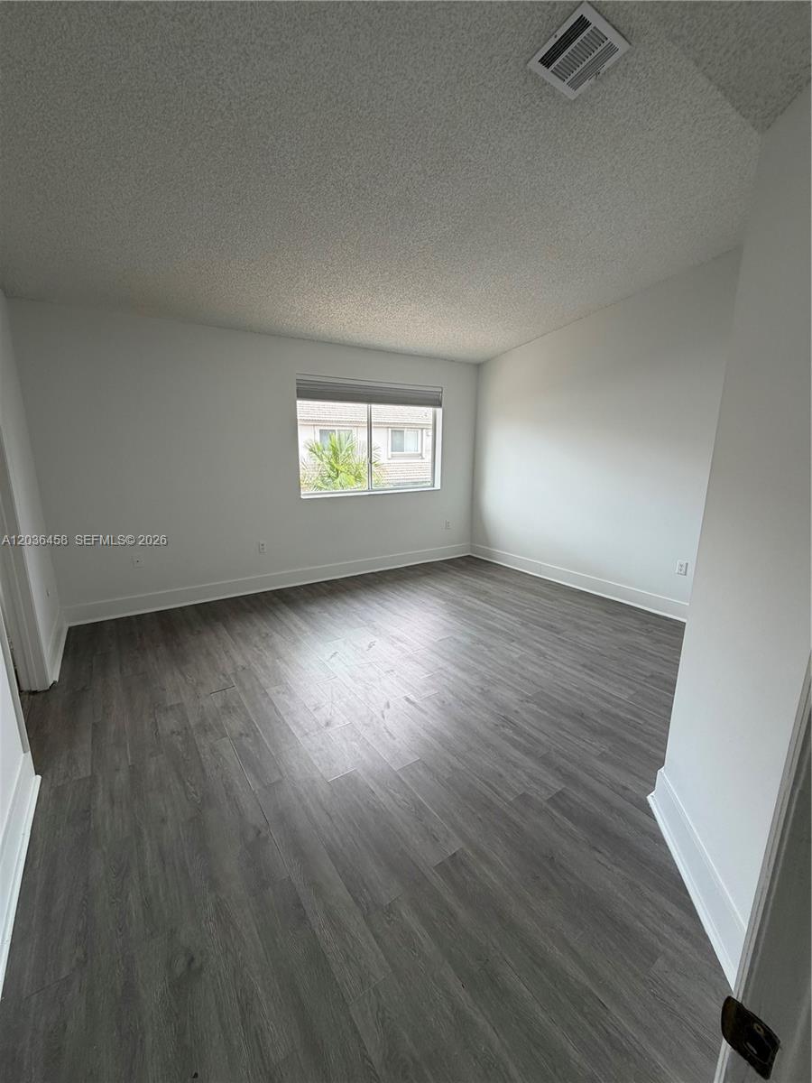 7455 Southwest 162nd Place Miami, FL 33193 - Photo 29 of 34