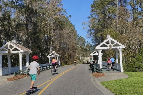 $609,900 | 9 Bridgewater Drive, Bluffton, SC 29910