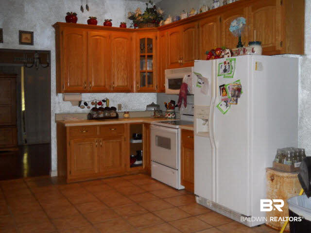 330 Sam's Lane Brewton, AL 36426 - Photo 6 of 12 kitchen