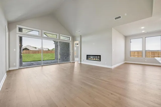 $599,900 | 137 Cross Timbers Street, Azle, TX 76020