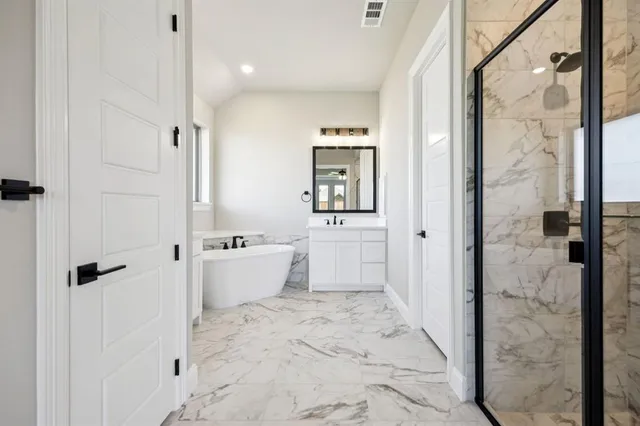 $599,900 | 137 Cross Timbers Street, Azle, TX 76020