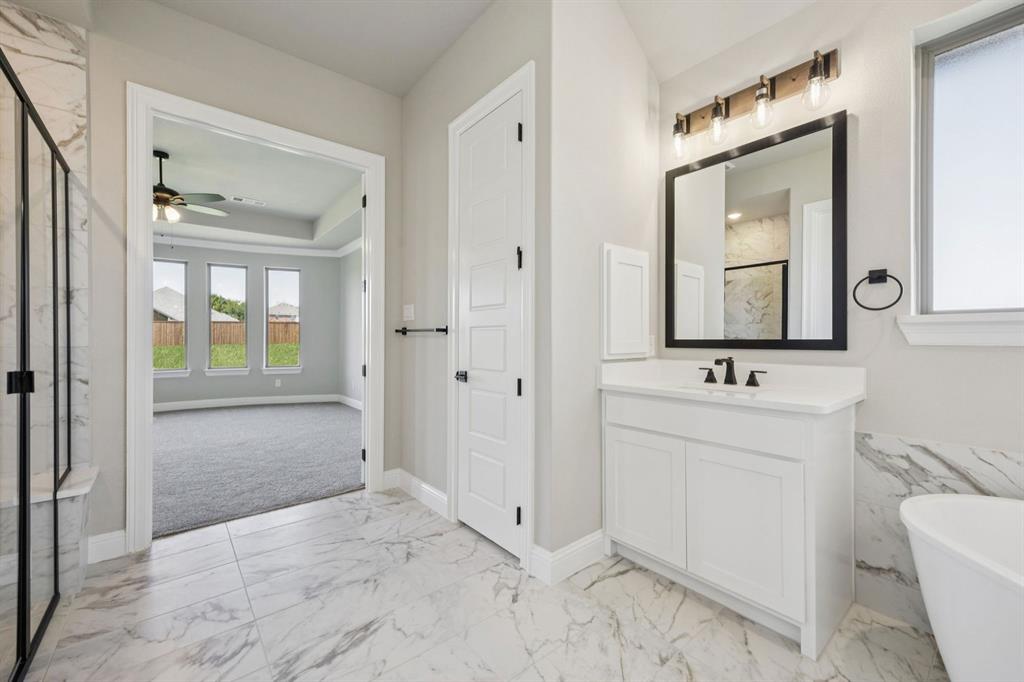 137 Cross Timbers Street Azle, TX 76020 - Photo 20 of 32 20-137Cross_020