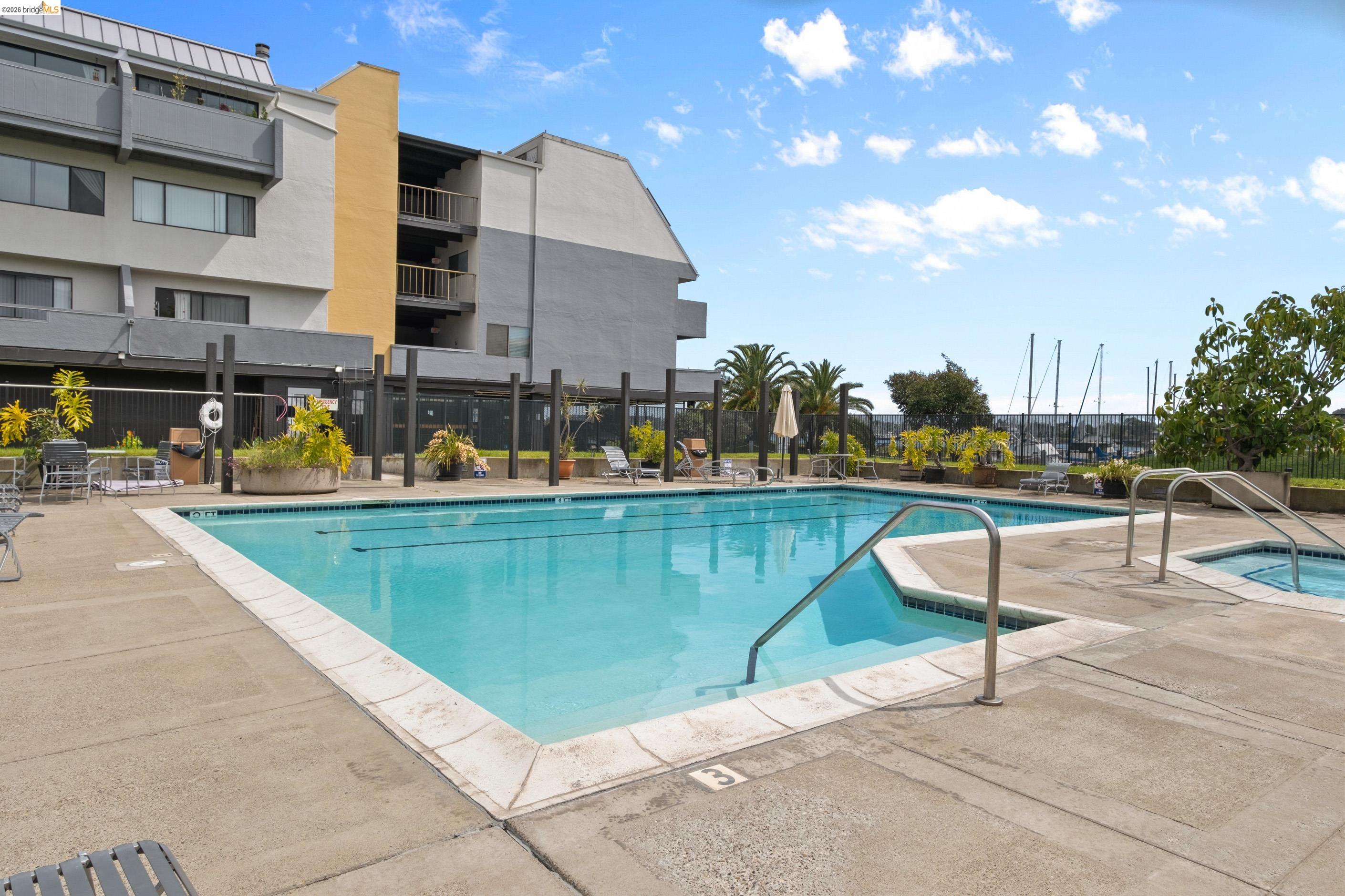 1 Embarcadero, Unit 353 Oakland, CA 94607 - Photo 33 of 55