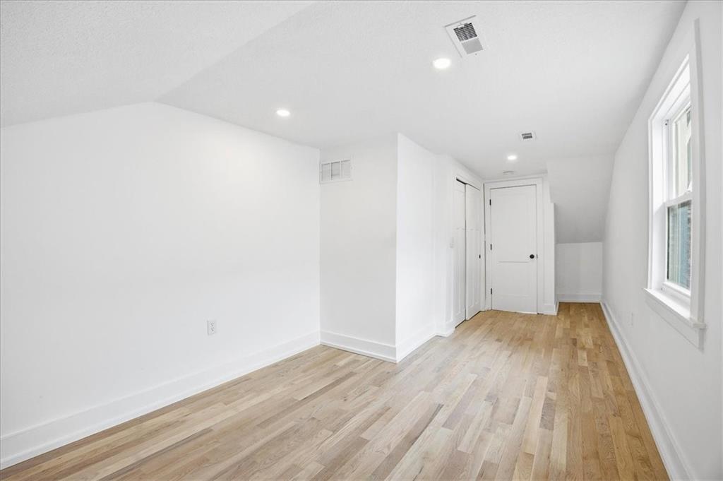 4011 State Line Road Kansas City, MO 64111 - Photo 18 of 22 Gallery Image 18