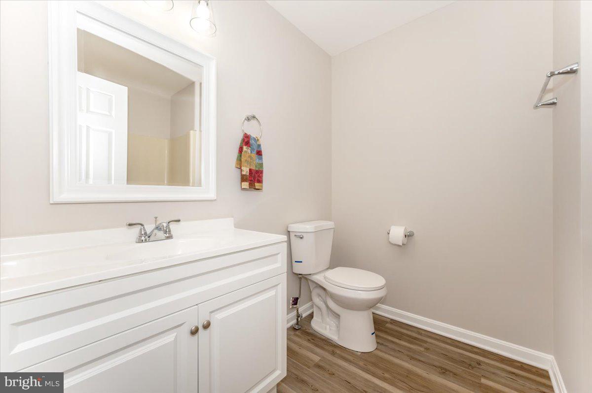 723 Medway Road Hagerstown, MD 21740 - Photo 18 of 61 Full Bath upper level