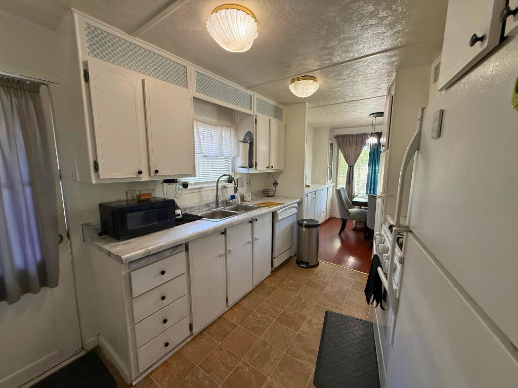 8200 Jantzen Road, Unit 122 Modesto, CA 95357 - Photo 3 of 15