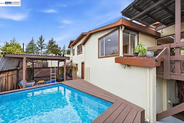 $1,048,000 | 18425 Pepper Street, Castro Valley, CA 94546