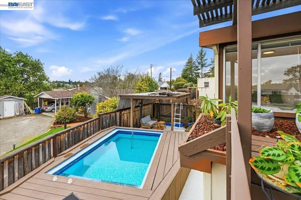 $1,048,000 | 18425 Pepper Street, Castro Valley, CA 94546