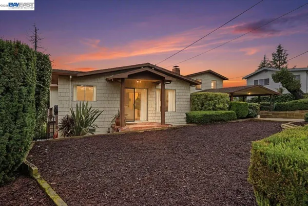 $1,048,000 | 18425 Pepper Street, Castro Valley, CA 94546