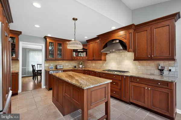 $885,000 | 50 Sutphin Road, Yardley, PA 19067