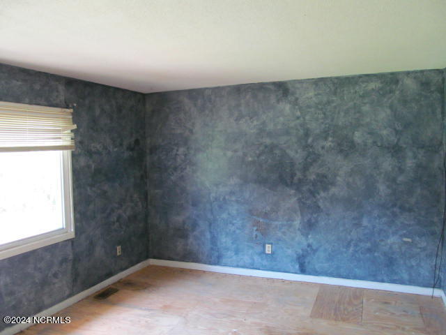 201 Stratford Road Havelock, NC 28532 - Photo 9 of 27 Living Room View 2