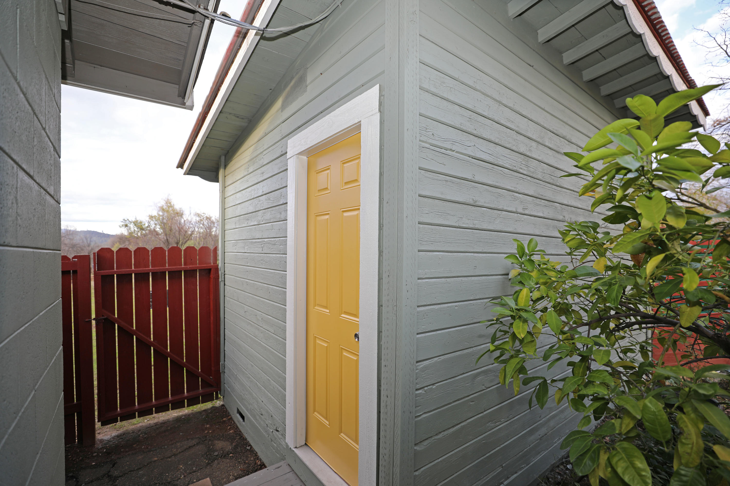 17944 Oasis Road Redding, CA 96003 - Photo 17 of 22 Shop/Storage
