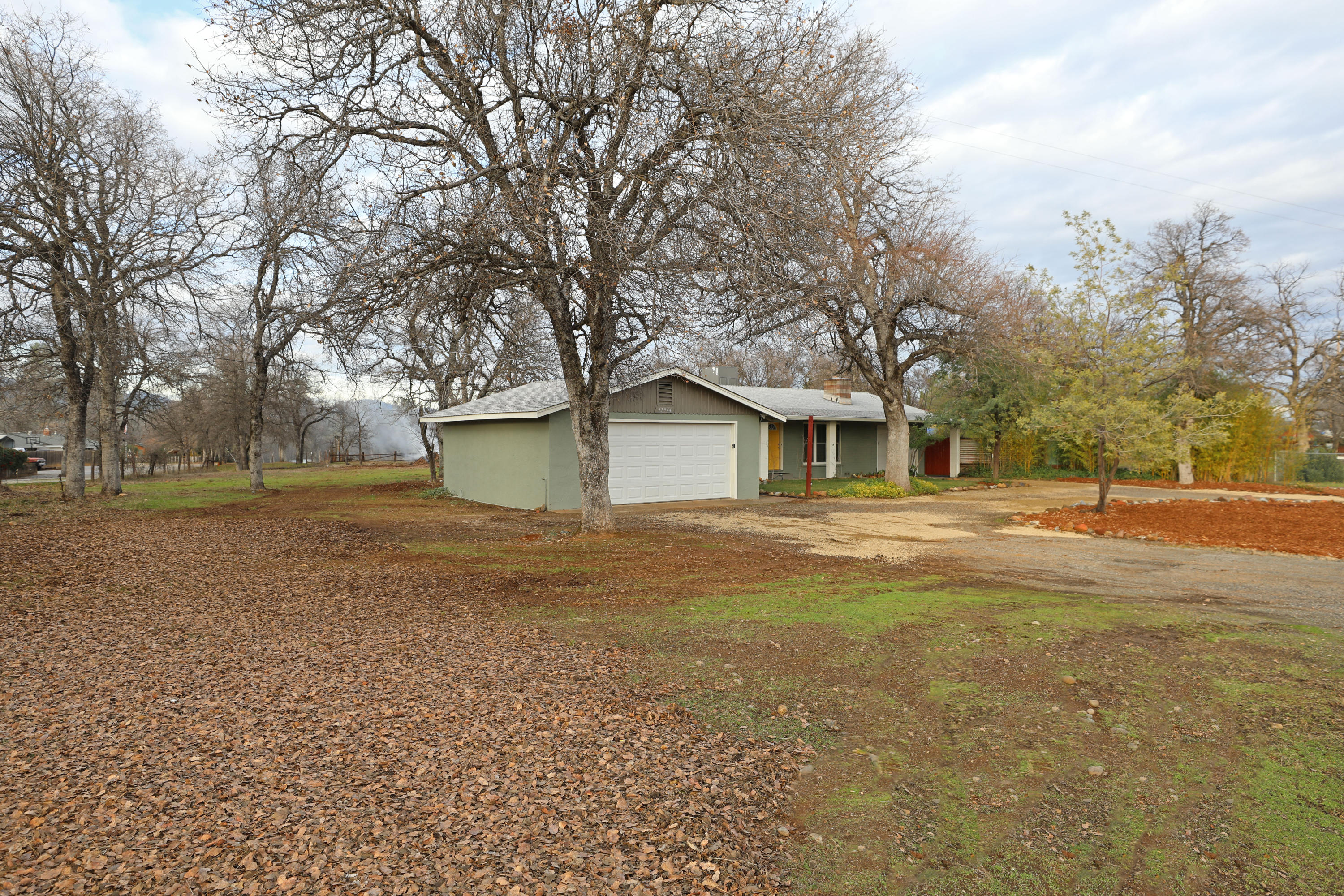 17944 Oasis Road Redding, CA 96003 - Photo 19 of 22 Wide Open Spaces