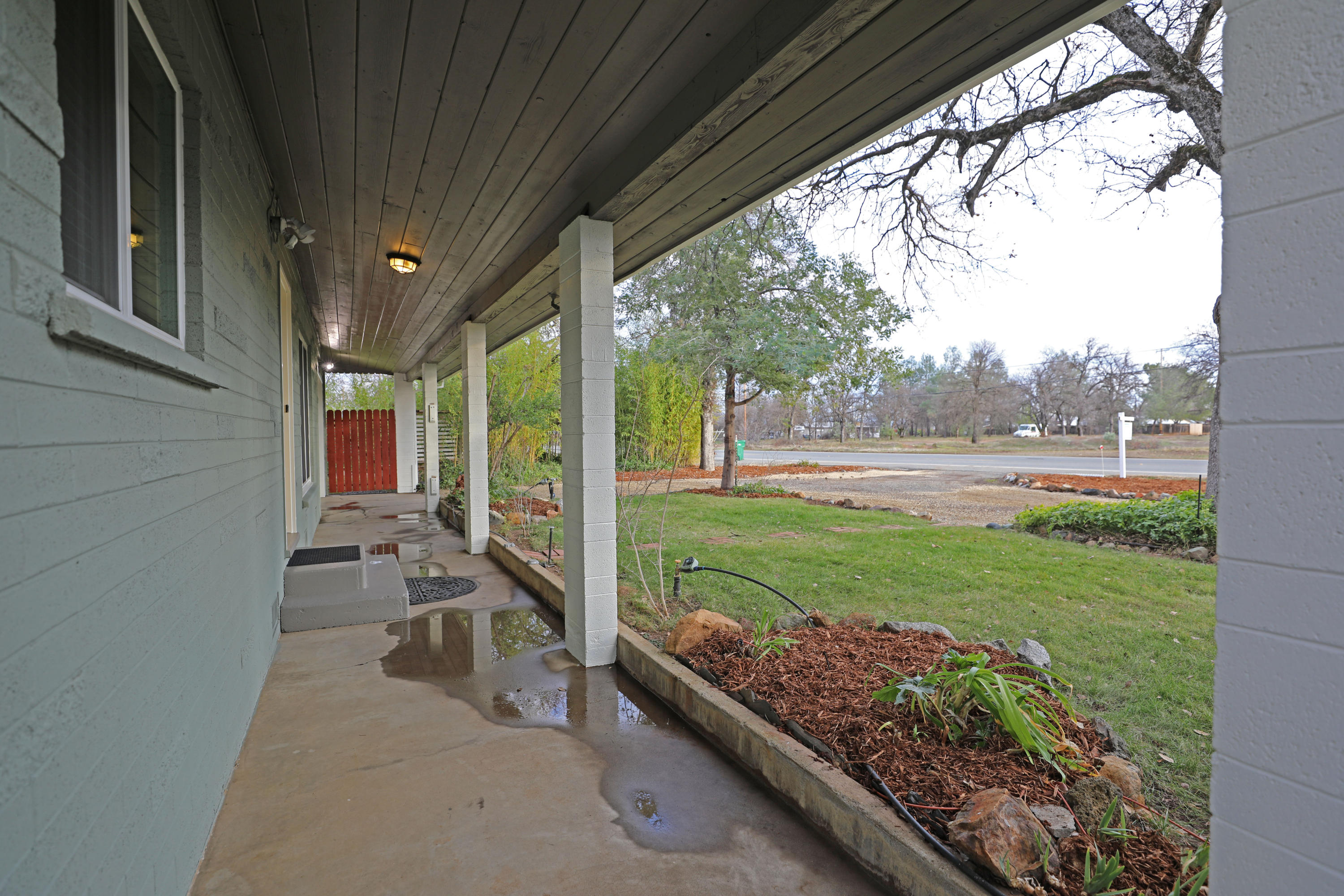 17944 Oasis Road Redding, CA 96003 - Photo 22 of 22 Front Patio