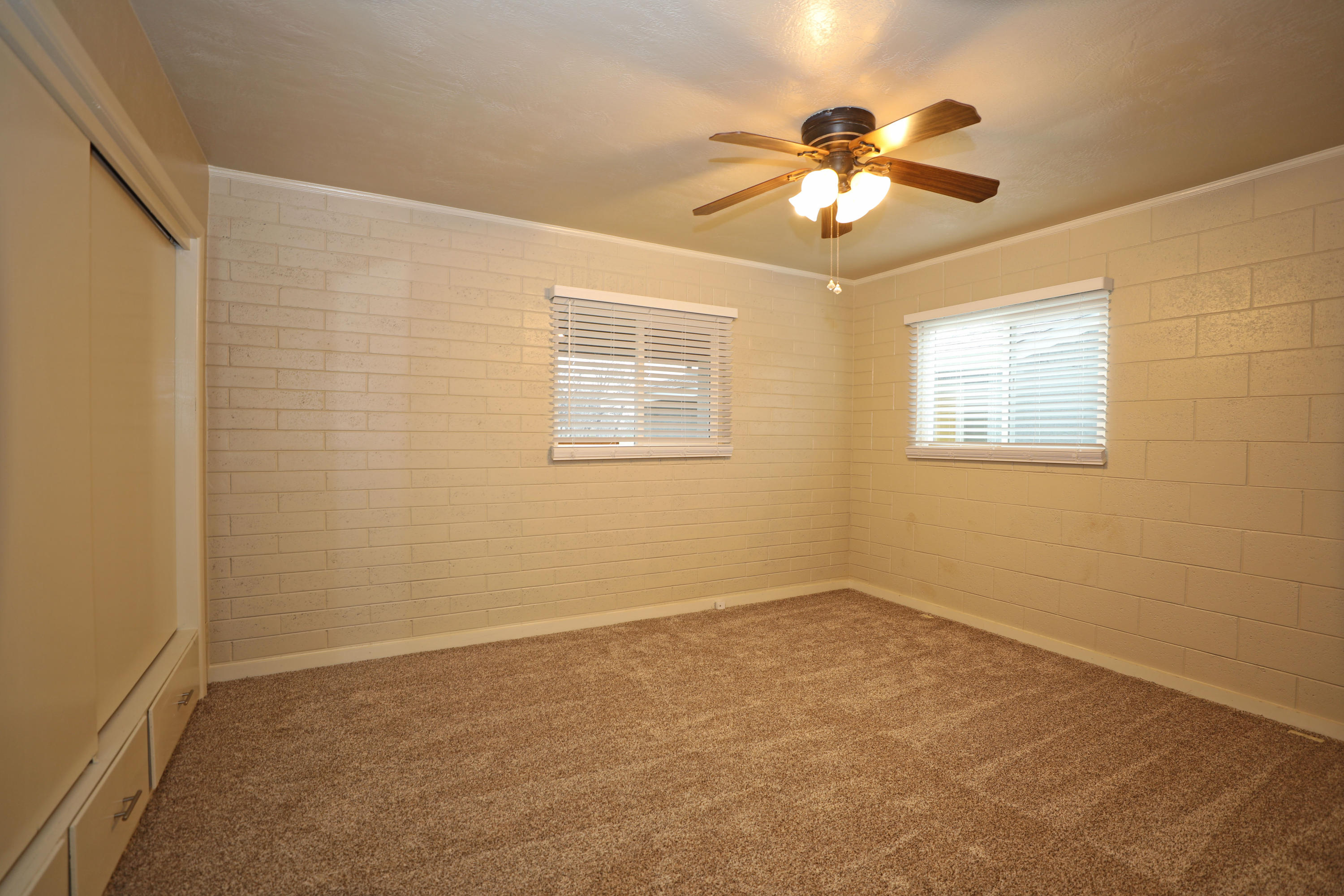 17944 Oasis Road Redding, CA 96003 - Photo 8 of 22 Bedroom #1