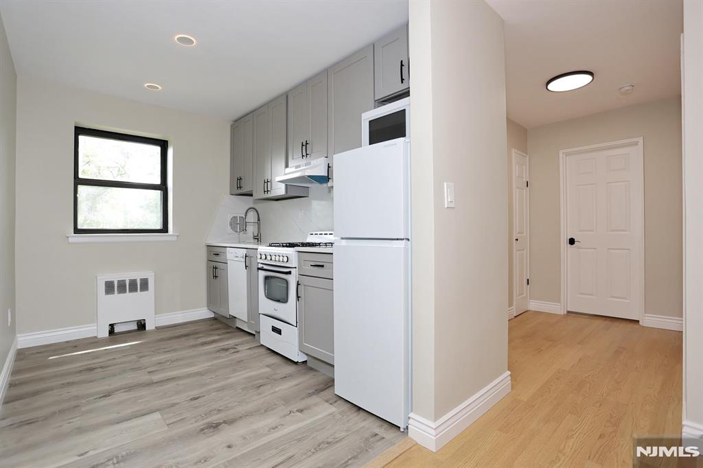 130 Orient Way, Unit 3D Rutherford, NJ 07070 - Photo 8 of 25