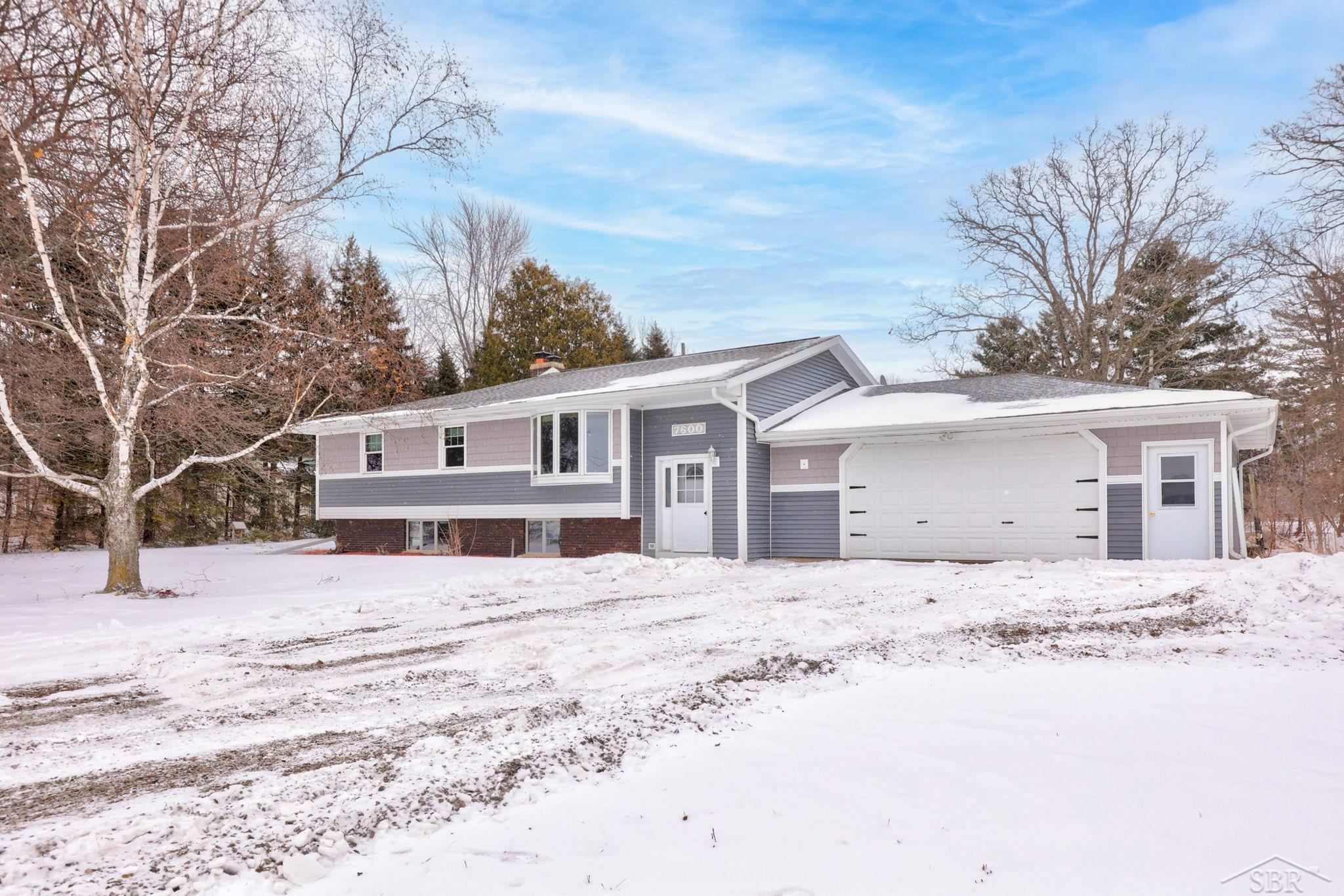7600 Forest Road Unionville, MI 48767 - Photo 2 of 31