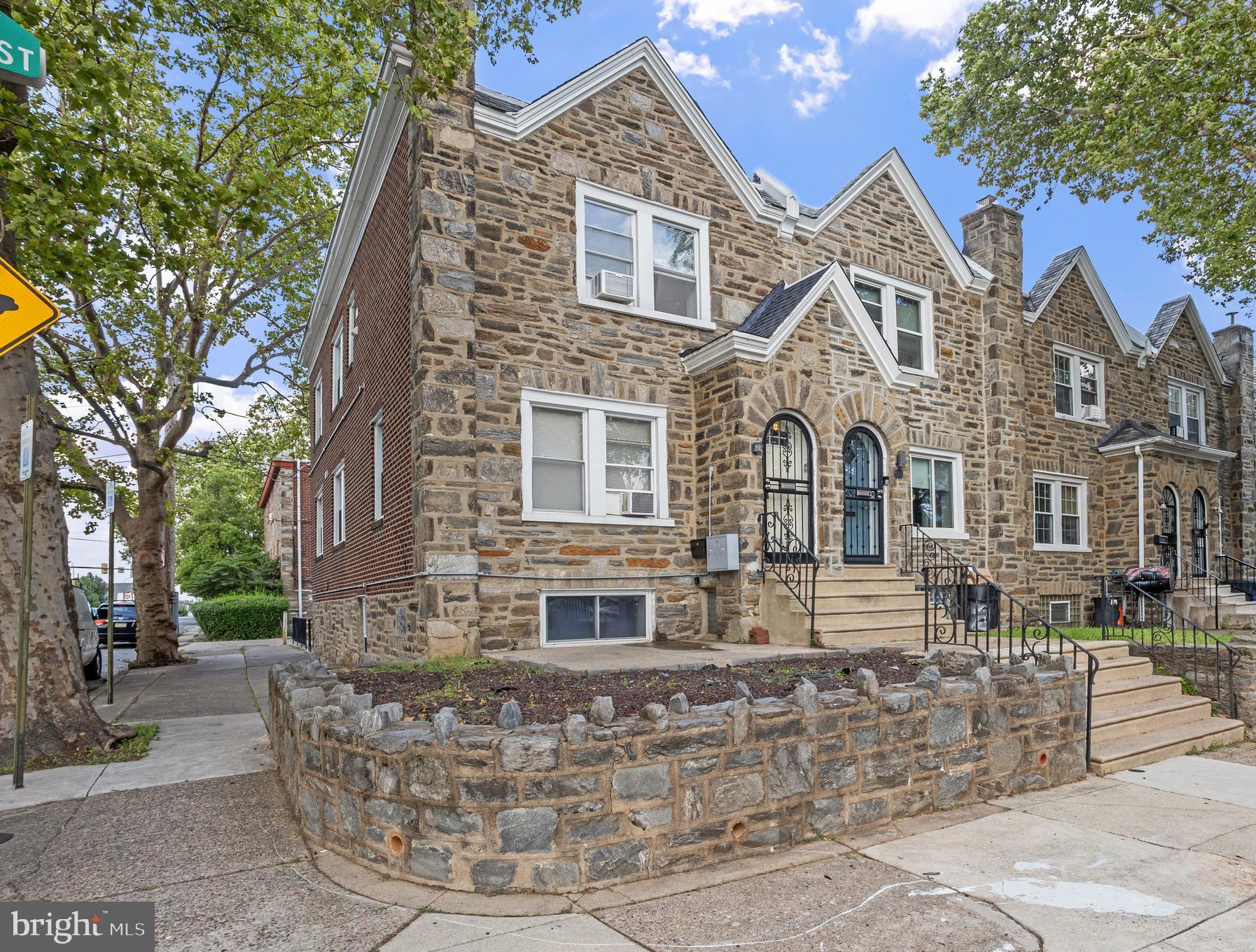1401 Alcott Street Philadelphia, PA 19149 - Photo 2 of 40 Gallery Image 2