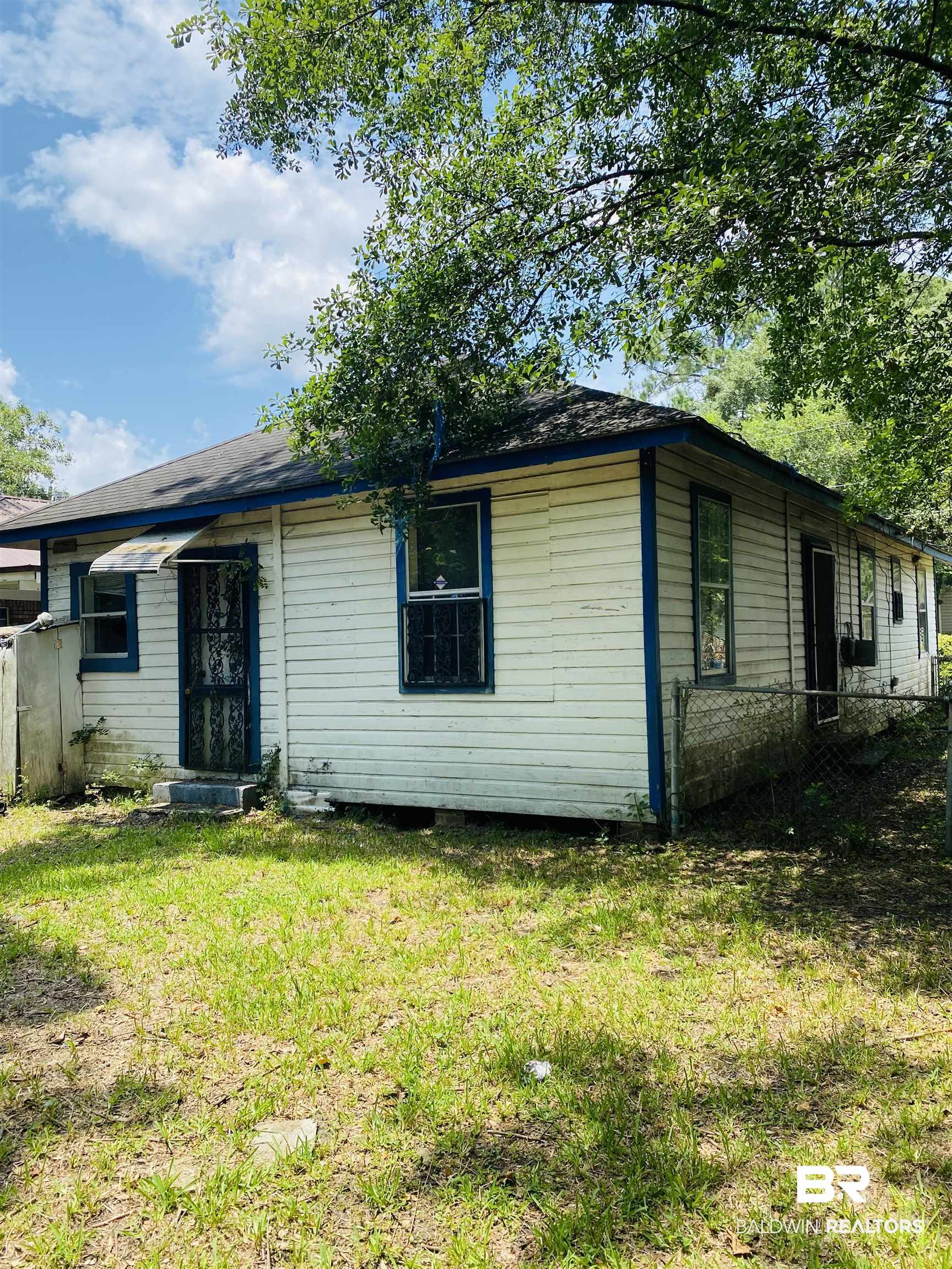 414 Irby Street Mobile, AL 36610 - Photo 4 of 15 Gallery Image 4