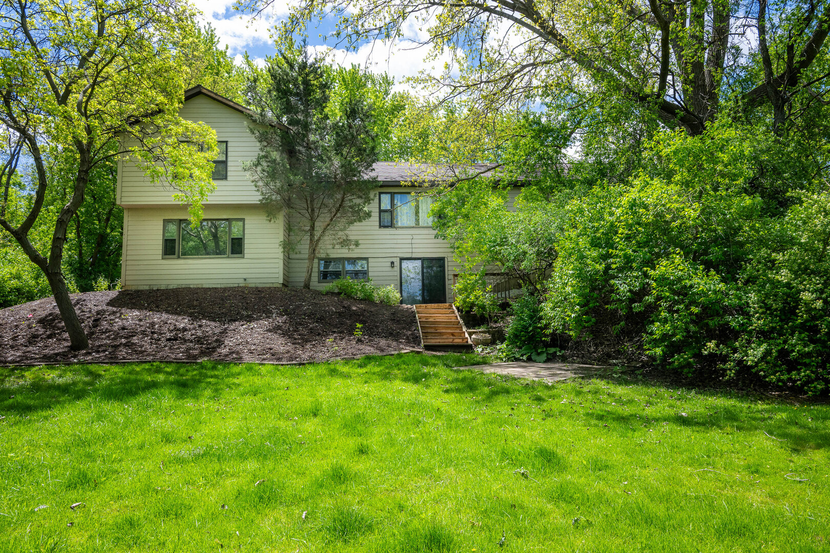 3516 Kings Lair Drive Spring Grove, IL 60081 - Photo 2 of 24