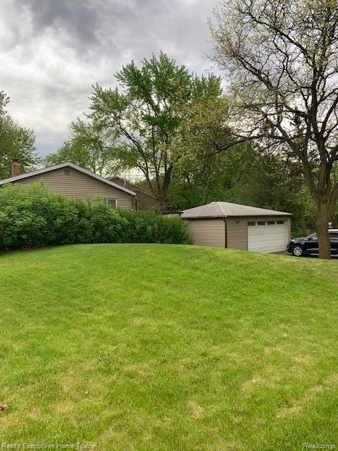 3445 West Auburn Road Rochester Hills, MI 48309 - Photo 1 of 20