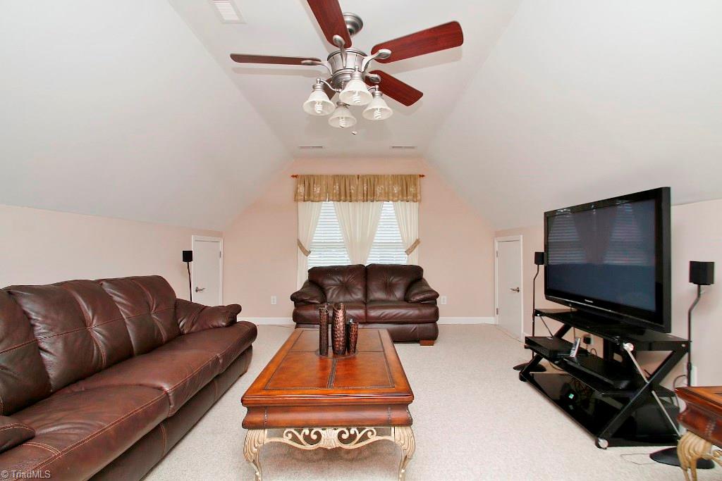 8200 Chestershire Road Oak Ridge, NC 27310 - Photo 20 of 25