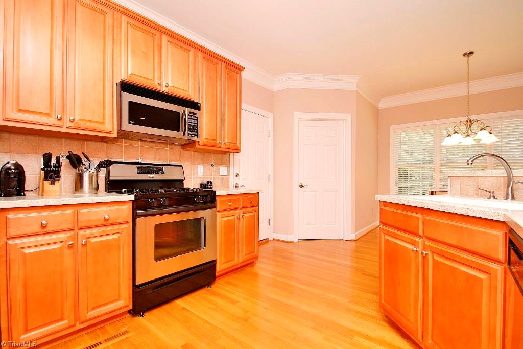 8200 Chestershire Road Oak Ridge, NC 27310 - Photo 8 of 25