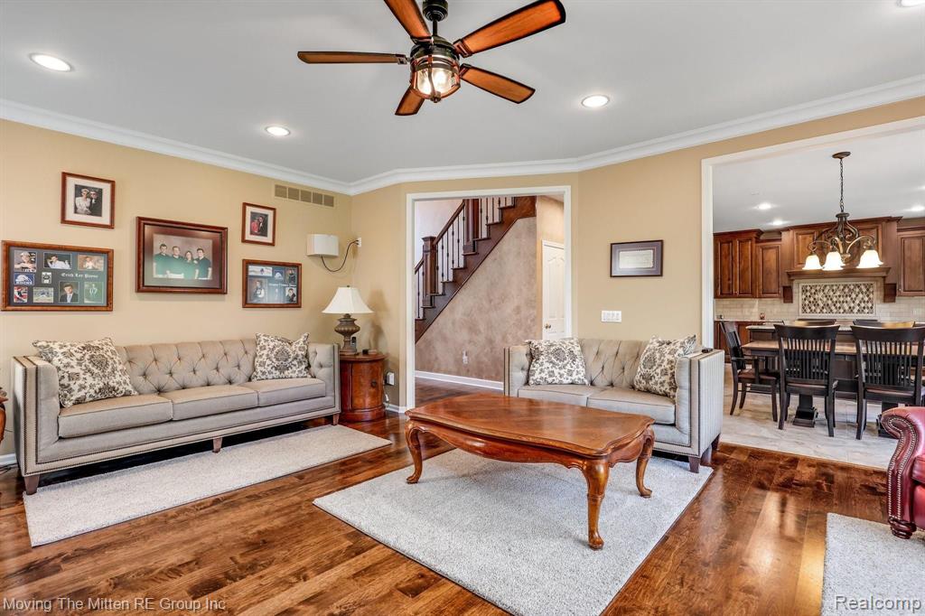121 Woodward Road Canton, MI 48188 - Photo 23 of 47