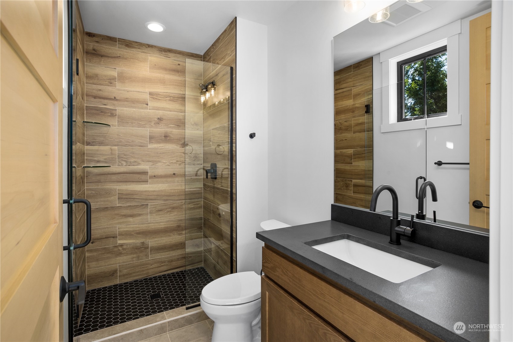 21 Kokanee Loop Cle Elum, WA 98922 - Photo 30 of 35 a bathroom with a granite countertop sink toilet and shower
